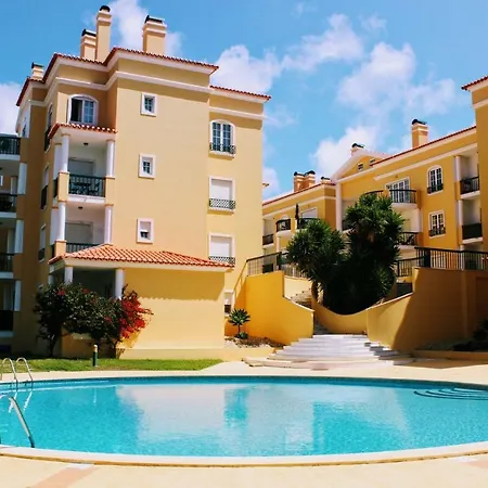 Cascais Amoreira Pool *